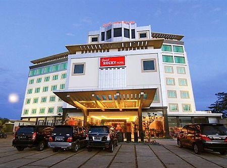 Grand Rocky Hotel Bukittinggi Exterior foto