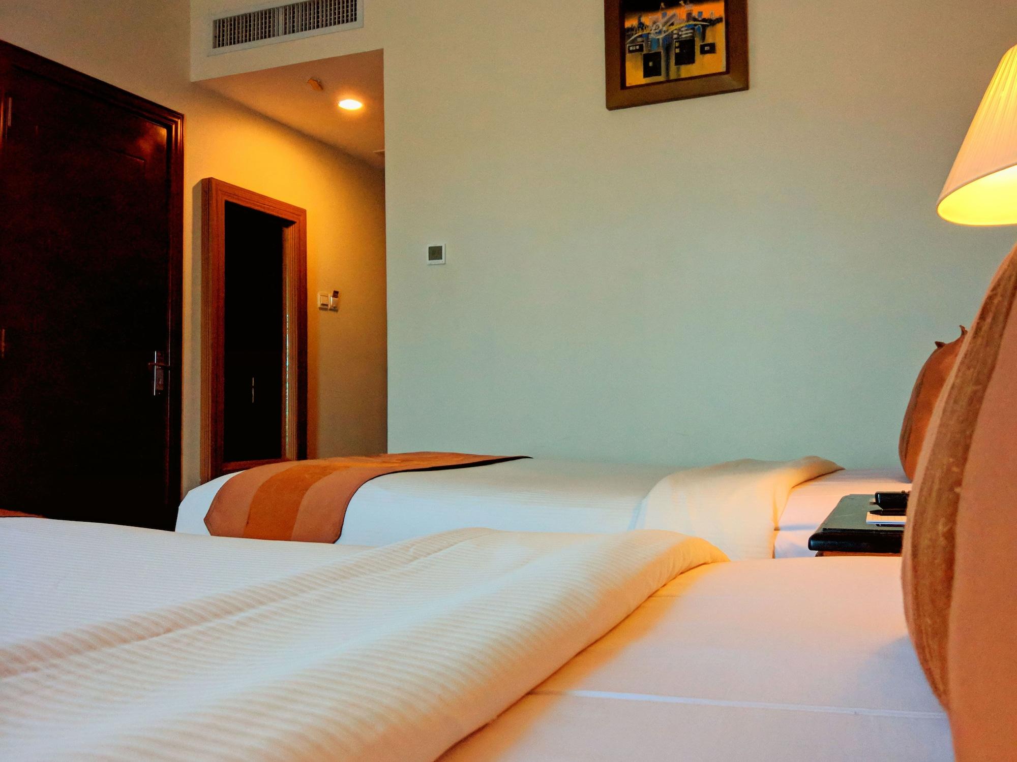 Grand Rocky Hotel Bukittinggi Exterior foto