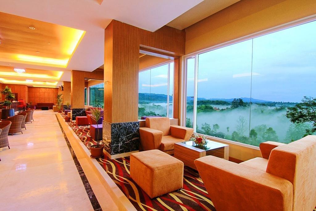 Grand Rocky Hotel Bukittinggi Exterior foto
