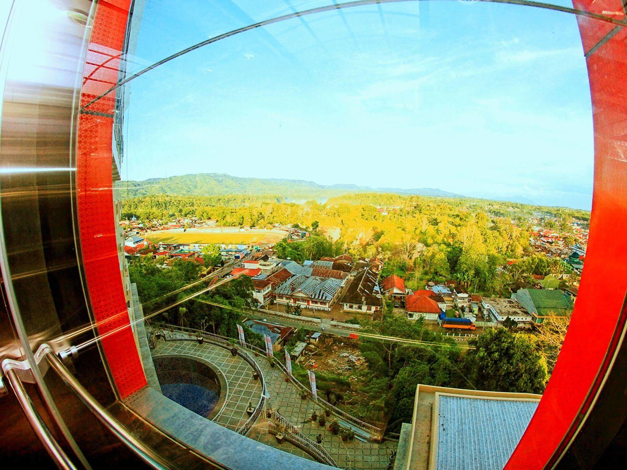 Grand Rocky Hotel Bukittinggi Exterior foto